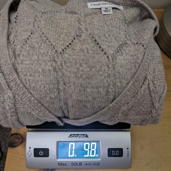 Cable & Gauge Women's Beige Sweater - Picture 12 of 12